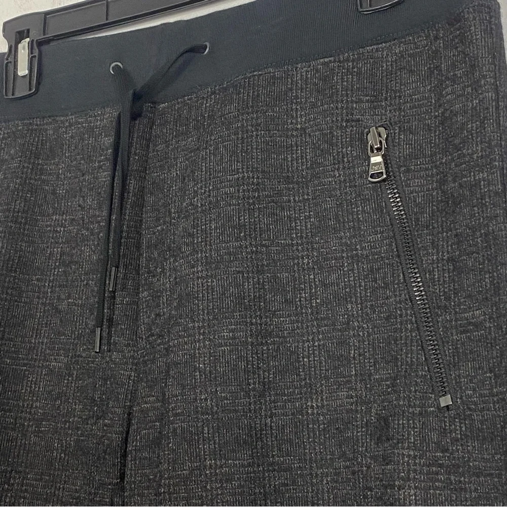 JOHN VARVATOS Zip Pocket Jogger Pant Size Medium Gray Plaid Sweatpants